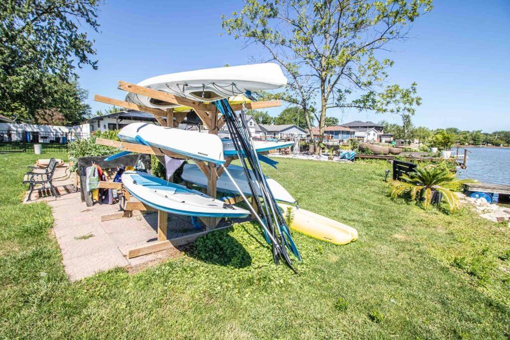 2 Bedroom Getaway On The River/Close To Marina Belle River Zewnętrze zdjęcie